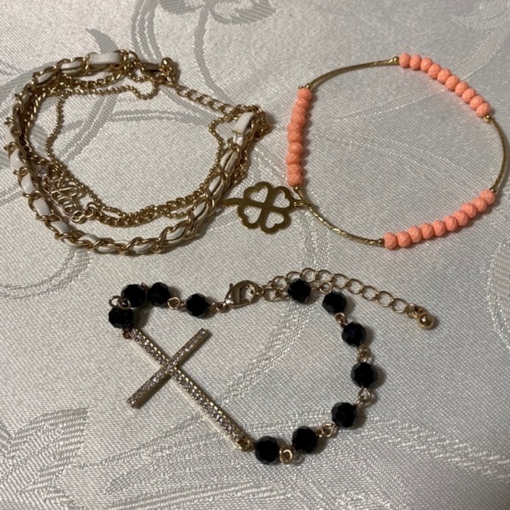 2/$10 Set of 3 Bracelets Gold Clover Cross